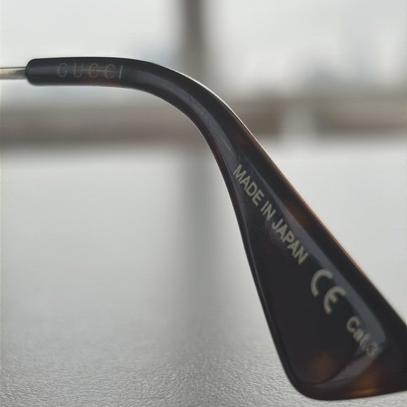 Gucci Aviator Sunglasses in Gold metal- Green/Red - Picture 7 of 7